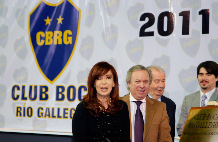 La Presidente Cristina Fernández de Kirchner junto a Martín Báez en el Club Boca de Río Gallegos – Foto: OPI Santa Cruz/Francisco Muñoz