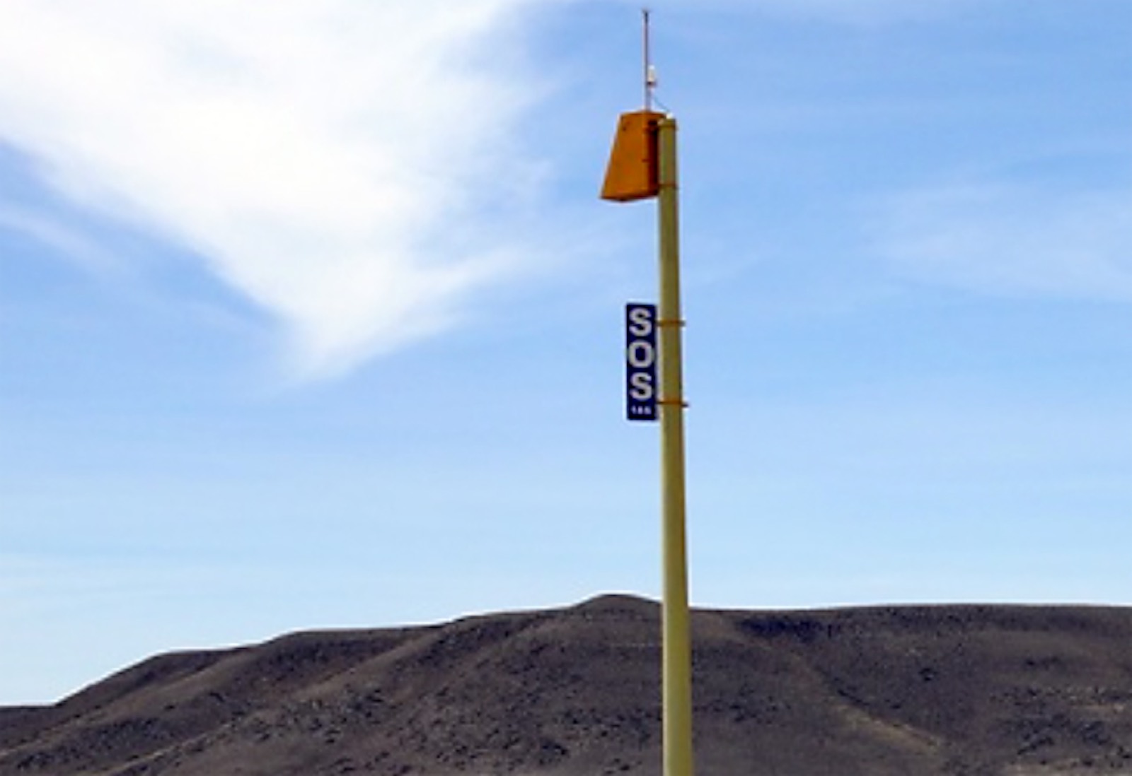 Los postes SOS que instalo diagonal Sur del Grupo Austral Construcciones - Foto: OPI Santa Cruz/Francisco Muñoz