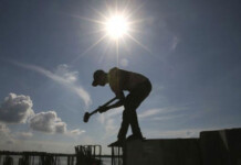 En 2019, la industria cayó 6,4% y la construcción bajó 7,9%