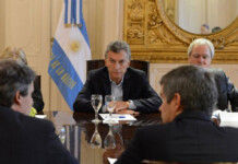 Mauricio Macri instruyó a sus ministros para que lo ayuden en la campaña por el interior