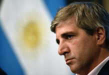 Luis Caputo presentó su renuncia a la presidencia del Banco Central
