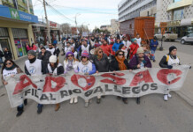 Marcha y paro docente. Gobierno suspendió las paritarias porque ADOSAC no acató la conciliación obligatoria