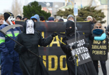 Docentes en paro, el gobierno ausente y el ciclo lectivo 2019 amenazado
