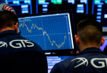 Los bonos de la deuda siguen en rojo y el riesgo país toca un récord de 2.654 puntos