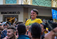 El ataque a Bolsonaro conmociona a Brasil y agita la campaña