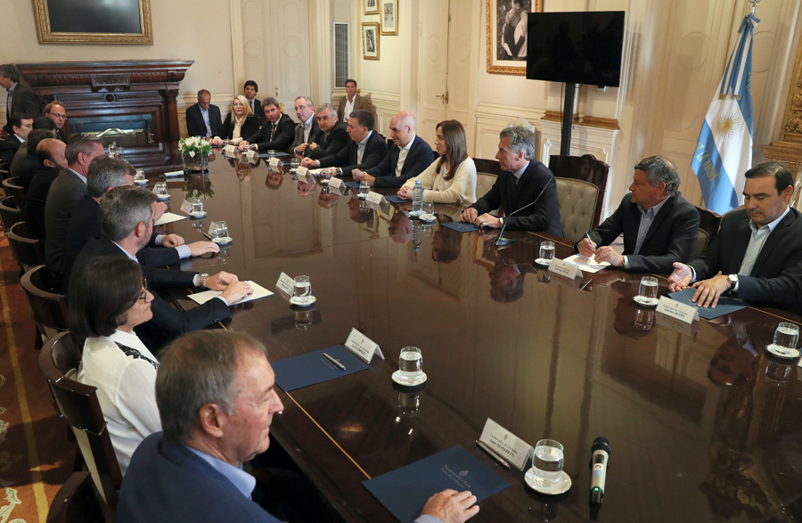 Reunión del presidente Mauricio Macri con los gobernadores esta tarde en el Salón Eva Perón de la Casa Rosada - Foto: Presidencia