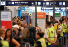 Aerolíneas suspendió a 376 empleados y los gremios anuncian nuevas protestas