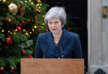 Brexit: Theresa May en su peor hora enfrenta hoy una moción de confianza