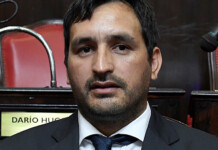 El senador de La Cámpora denunciado por abuso no renunció y hay tensiones en la agrupación
