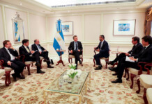 Macri se llevó más promesas que acuerdos en el primer día en Vietnam