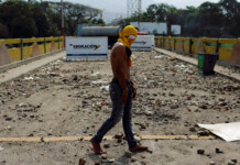 Tras la violencia, Guaidó pide una intervención de la región para frenar a Maduro