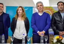 Con la mano en el corazón, mirando esta foto ¿Ud les compraría un auto usado?