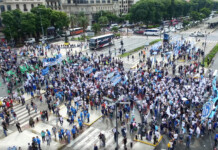 La CGT marchó con críticas por la economía y evalúa si llama a un paro