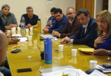 Si algo faltaba para oficializar “el oficialismo” sindical, era la presencia de la gobernadora en la paritaria con los estatales