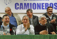 Moyano: “El paro fue muy efectivo. Los únicos camiones que anduvieron son los que maneja Bullrich” Moyano: "El paro fue muy efectivo. Los únicos camiones que anduvieron son los que maneja Bullrich"