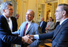 El Gobierno negocia con el peronismo una declaración conjunta de 10 puntos