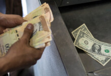 Aún con crecimiento económico, Venezuela no levanta cabeza: el 90% de la población sigue en la pobreza Venezuela emite nuevos billetes para hacer frente a la inflación sin control