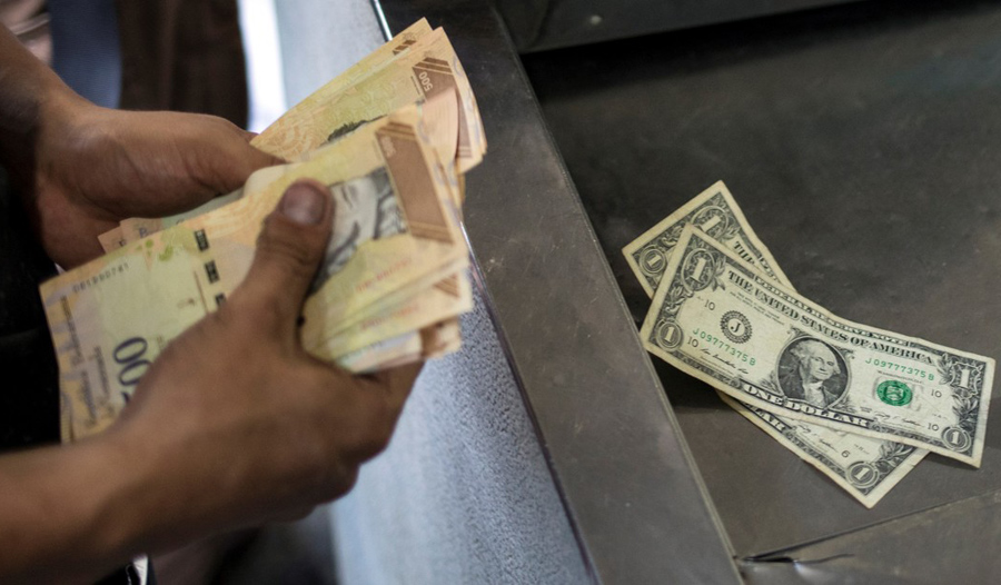 Venezuela emite nuevos billetes para hacer frente a la inflación sin control