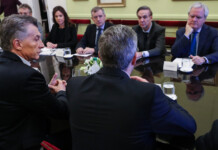 Miguel Ángel Pichetto fue la “estrella” de la reunión de gabinete en Casa Rosada Miguel Ángel Pichetto fue la "estrella" de la reunión de gabinete en Casa Rosada