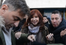 Cristina Kirchner, cerca del “doble blindaje” El voto de Cristina Kirchner en Rio Gallegos esta mañana en Santa Cruz – Foto: OPI Santa Cruz/Francisco Muñoz