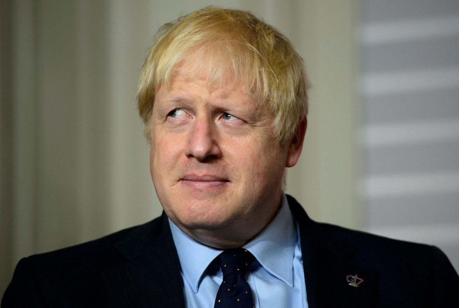 Boris Johnson pide a la reina Isabel cerrar el parlamento británico para que no bloquee el Brexit