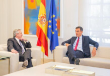 Alberto Fernández criticó la "dependencia" con EE.UU., pero prometió pagar la deuda