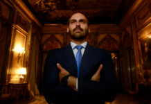 El hijo de Bolsonaro asegura tener los votos necesarios para ser nombrado embajador en Estados Unidos El hijo de Bolsonaro asegura tener los votos necesarios para ser nombrado embajador en Estados Unidos
