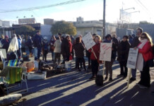 CRISIS EN CHUBUT. PANORAMA SOMBRÍO Y SIN RESOLUCIÓN CRISIS EN CHUBUT. PANORAMA SOMBRÍO Y SIN RESOLUCIÓN