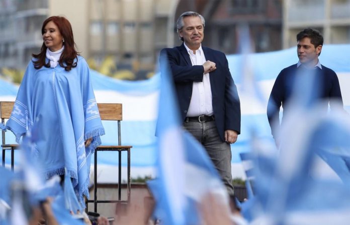 Alberto Fernández y Cristina Kirchner dieron señales de unidad y prometieron cambiar el modelo económico