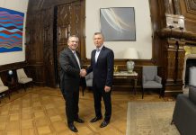 Macri encabezó una cumbre sin reproches en la Casa Rosada Mauricio Macri desayunó con Alberto Fernández y acordaron "una transición ordenada"