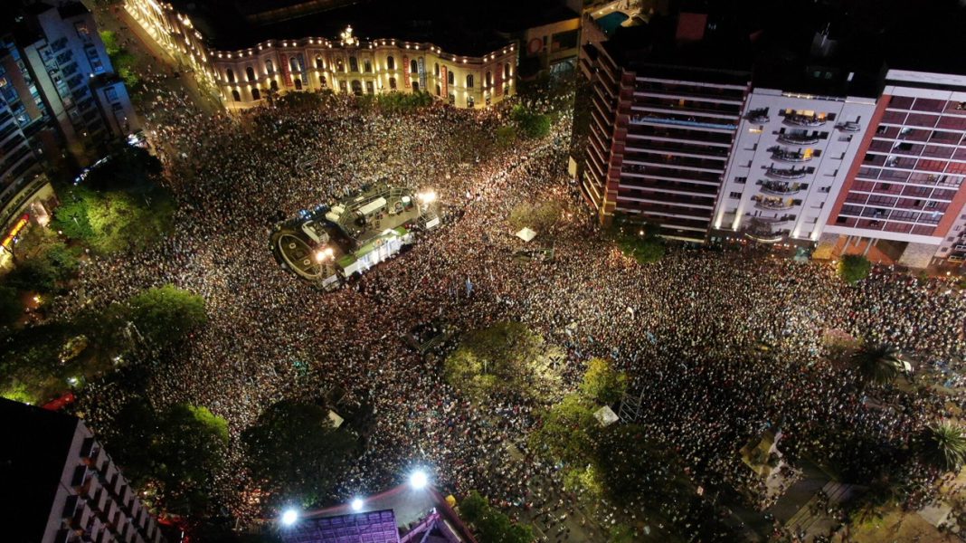 Mauricio Macri cerró ante una multitud en Córdoba: “Esto no termina acá, sino en noviembre”