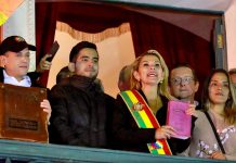Con Evo Morales en México, la senadora Áñez asumió la presidencia y crece la tensión Con Evo Morales en México, la senadora Áñez asumió la presidencia y crece la tensión