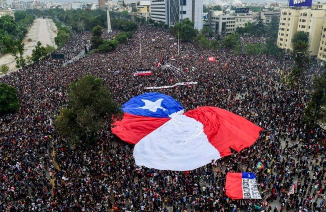 El gobierno de Sebastián Piñera y la oposición llegaron a un acuerdo sobre cómo encarar una reforma de la Constitución