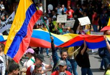 Multitudinarias protestas contra el gobierno en Colombia, con hechos aislados de violencia Multitudinarias protestas contra el gobierno en Colombia, con hechos aislados de violencia