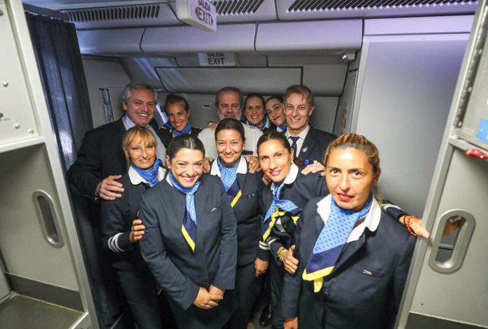 La crítica indirecta de Aerolíneas Argentinas a Mauricio Macri tras el viaje de Alberto Fernández