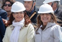 Tras los despidos de trabajadores argentinos en las Represas, 800 chinos están listos para llegar al país e incorporarse a la UTE Sin pudor: Cristina Fernández junto a Gerardo Ferreira en Cóndor Cliff. Se confirmó nuestro adelanto de ayer