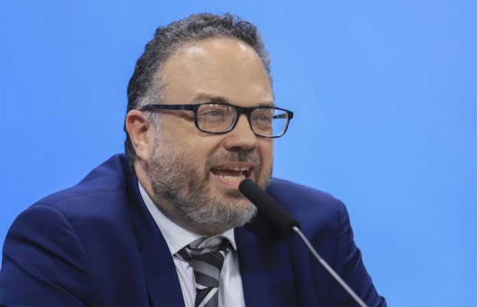 Denuncian en la Justicia que en una oficina del Ministerio de Desarrollo Productivo encontraron un sobre con US$ 10 mil