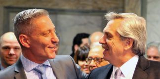 Una nueva del gobernador: saca Decreto para congelar sueldos y convoca a extraordinarias para el resto del impuestazo