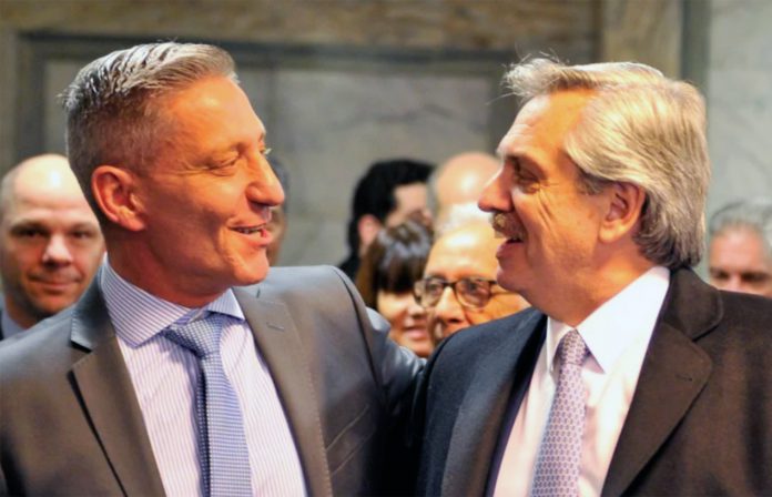 Una nueva del gobernador: saca Decreto para congelar sueldos y convoca a extraordinarias para el resto del impuestazo