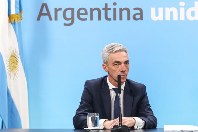 El Gobierno confirma el congelamiento por 120 días del boleto de colectivos y trenes