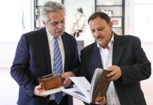 La Rioja posterga el pago de intereses en dólares y busca “reperfilar” un bono de US$ 300 millones La Rioja posterga el pago de intereses en dólares y busca “reperfilar” un bono de US$ 300 millones