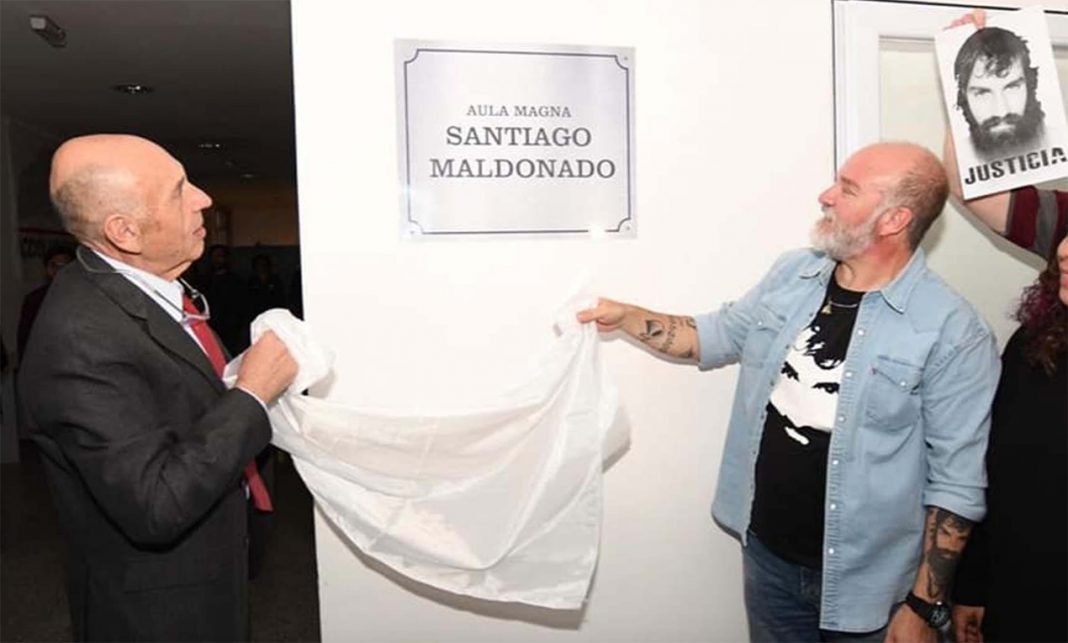 El kirchnerismo es inimputable: en Chaco inauguraron una pileta con el nombre de Santiago Maldonado y un aula Magna en Ushuaia