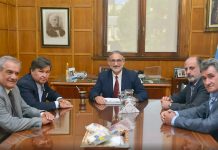 La Mesa de Enlace posterga un paro y negocia con el Gobierno sobre las retenciones La Mesa de Enlace posterga un paro y negocia con el Gobierno sobre las retenciones