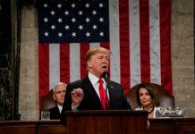 Trump fortalece su imagen entre los hispanos y asegura que son ellos los que más quieren el muro con México