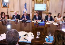 Calculan que la economía argentina sufrirá aún más por el coronavirus Coronavirus en Argentina: será obligatoria la cuarentena para quienes regresen de los países más afectados
