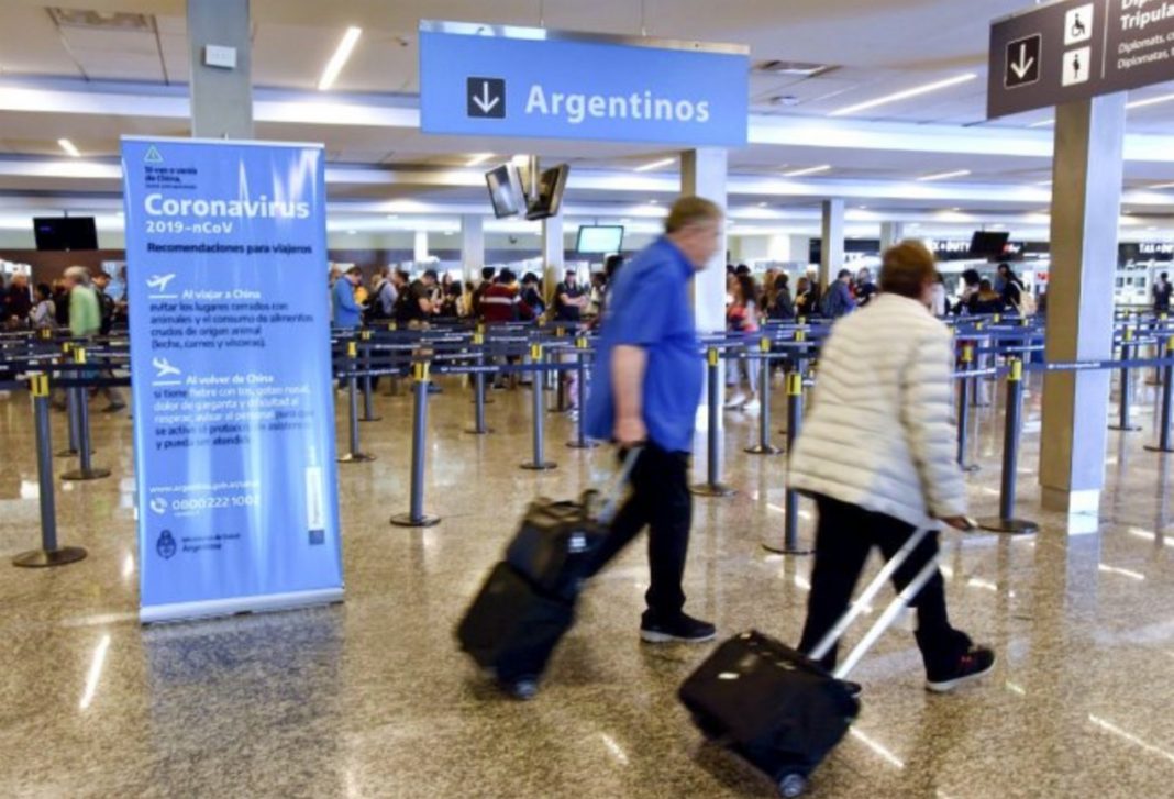 Coronavirus: se activó el protocolo en Ezeiza por un pasajero proveniente de EE.UU. que había estado en China