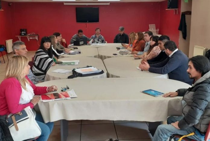 El gobierno comenzó la operación “paritarias” en coordinación con los gremios afines