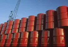 El precio del petróleo en EE.UU. vuelve a estar por debajo de cero y el Brent, en su nivel más bajo desde 2001 El precio del petróleo en EE.UU. vuelve a estar por debajo de cero y el Brent, en su nivel más bajo desde 2001