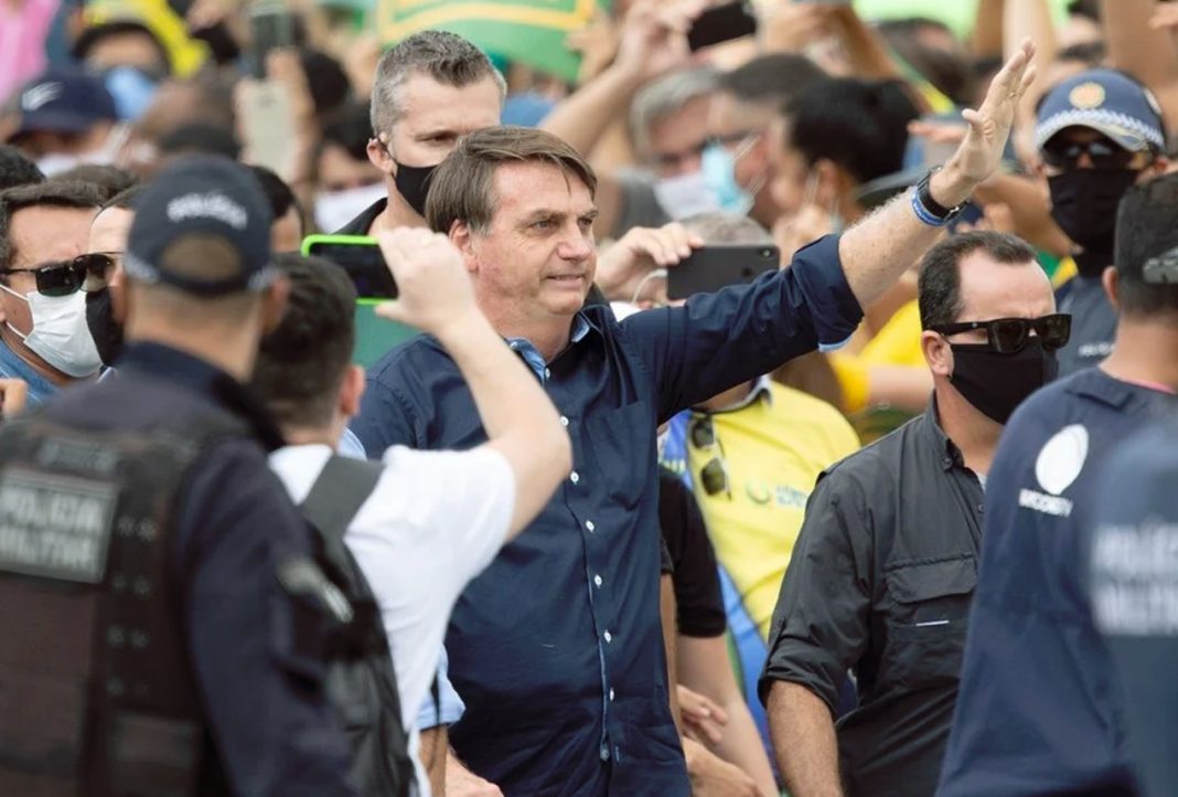 Brasil: mientras Bolsonaro desafía la pandemia, el país superó los 22 mil muertos