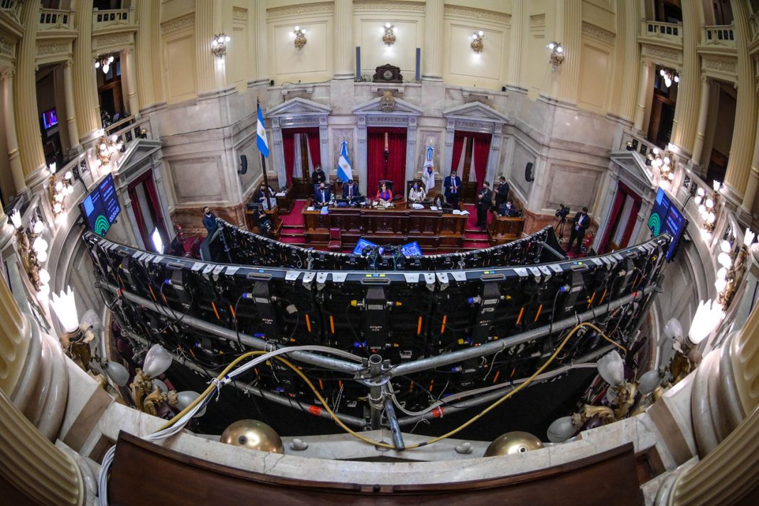 El Senado avaló decretos del Gobierno en la primera sesión virtual de su historia